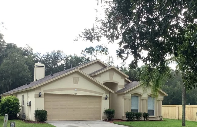 Building Photo - 3704 Lockridge Dr