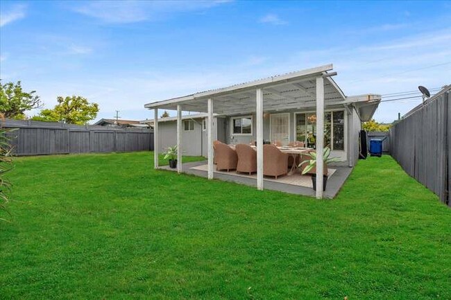 Foto del edificio - 27837 Ormond Ave