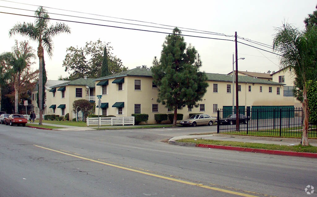 Alternate view - Heritage Court Apartments