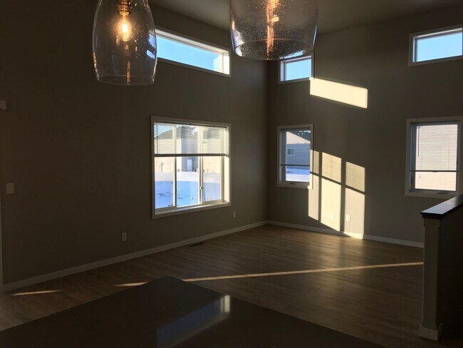Foto del edificio - 3 Bed 3 Bath Single Family Home