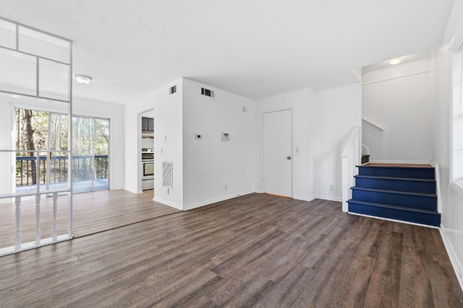 Building Photo - 1071-1073 Laurel Ln NW