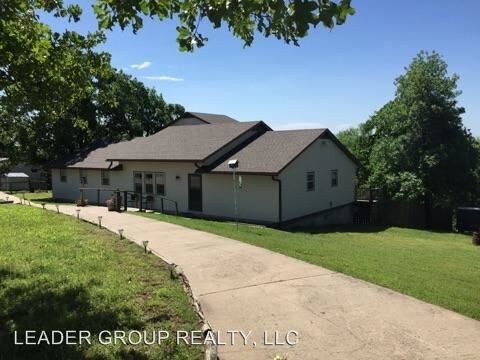 Foto principal - 5 br, 3 bath House - 1148 Krebs Lake Road