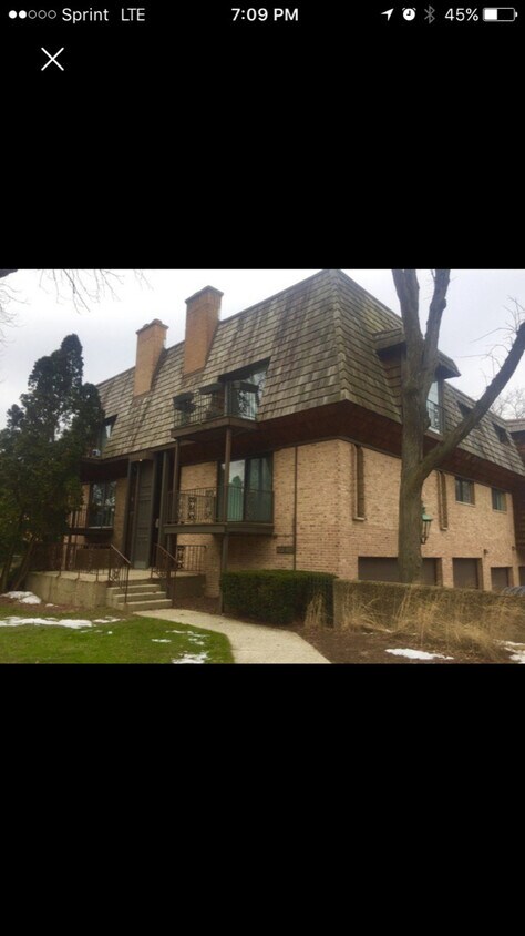 Primary Photo - 420 W Russell St