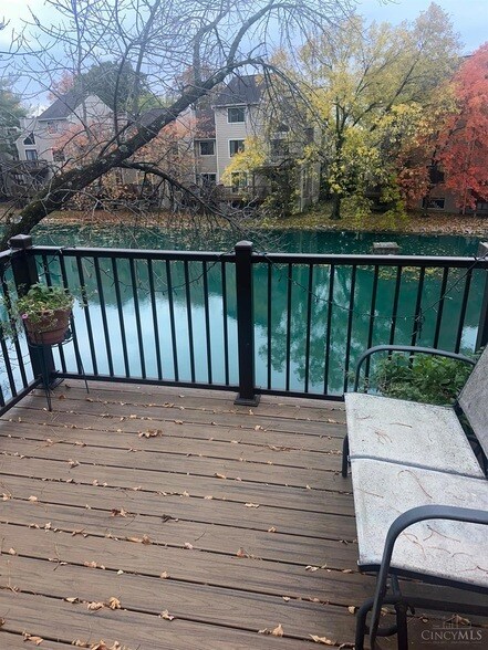 Foto del edificio - 9462 Hunters Creek Dr