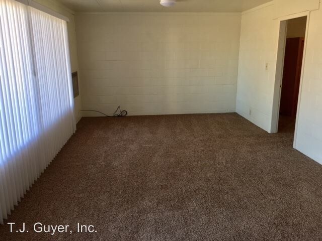 Building Photo - 251-112 Cowlitz St