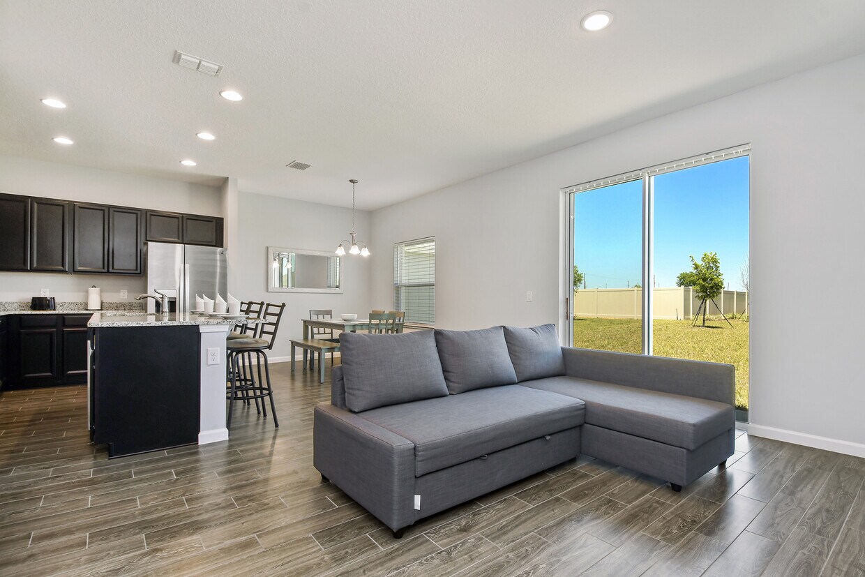 Foto principal - 457 Meadow Pointe Dr
