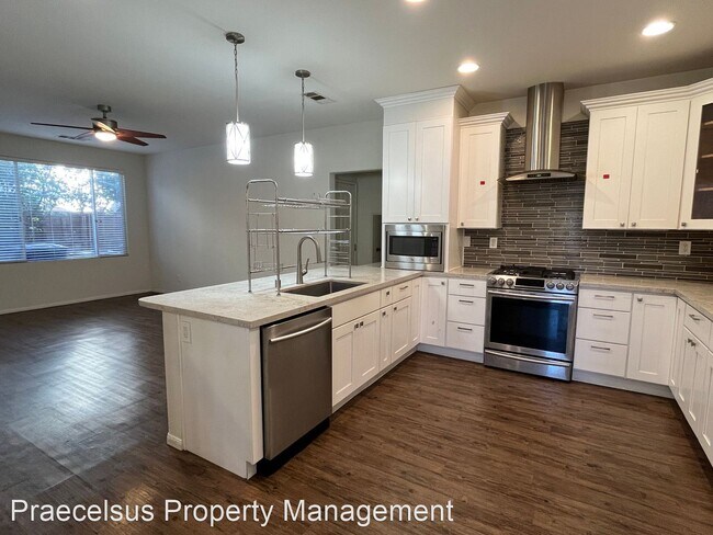 Building Photo - 4 br, 3 bath House - 1620 Moonbeam Lane - ...