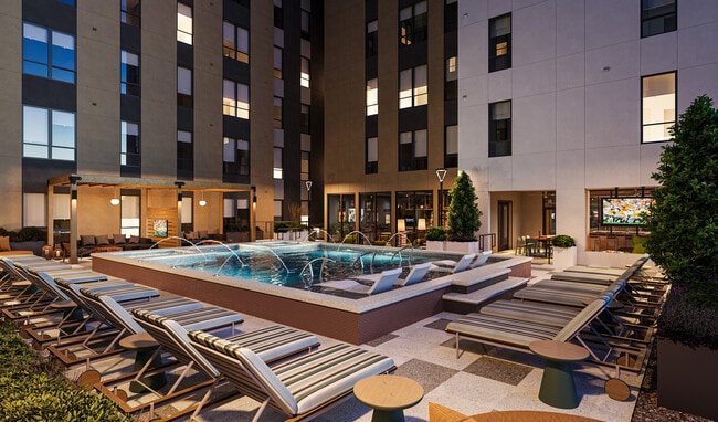 Courtyard Pool - EVER Knoxville Apartments