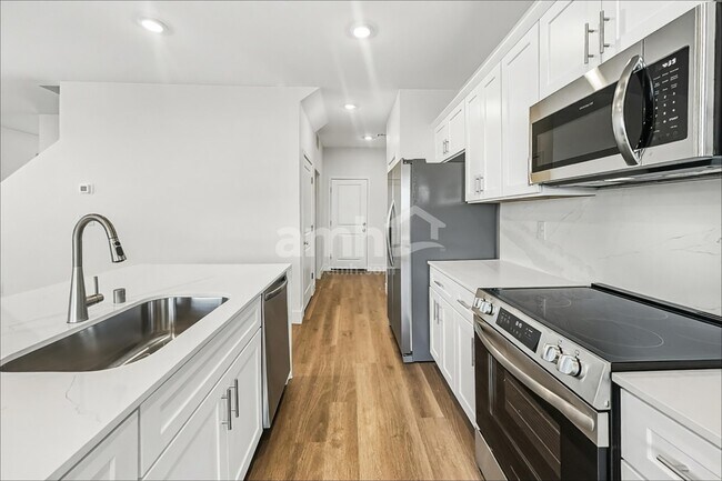 Foto del edificio - 8751 N Begonia Ct