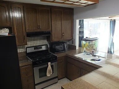 Foto del edificio - 10106 Three Oaks Way