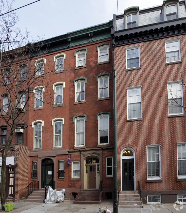 Primary Photo - 323 S 12th St