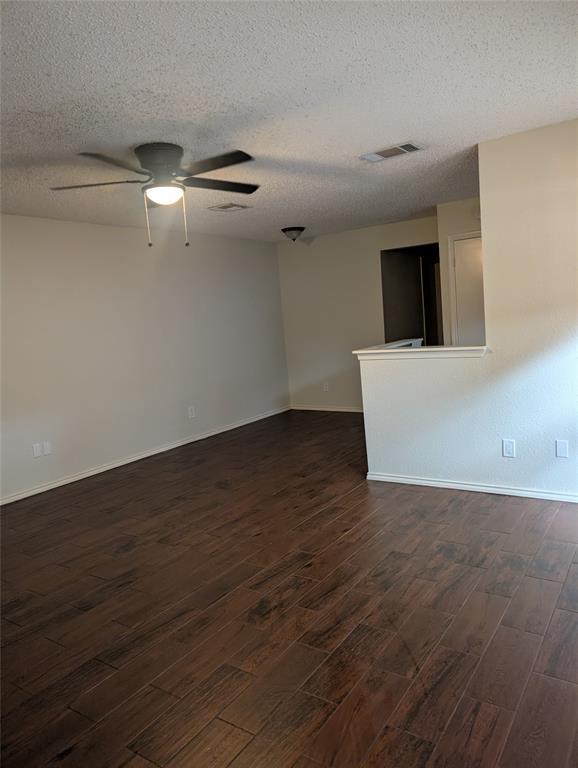 Foto del edificio - 6301 Cameron Rd