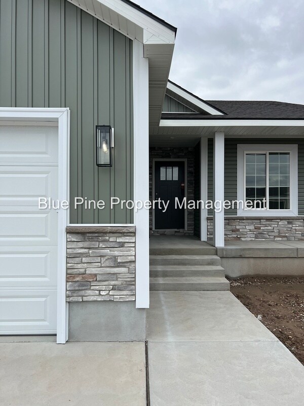 Building Photo - 4211 N Ventura Ave