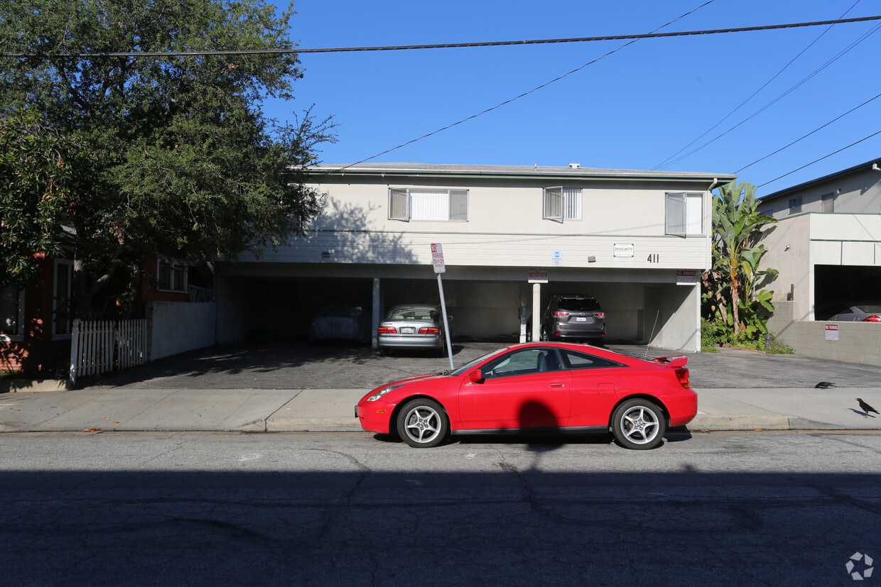 Building Photo - 411 Naranja Dr