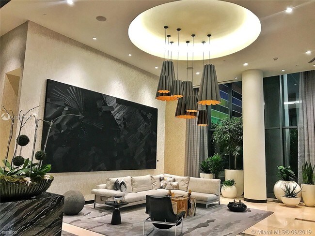 Building Photo - 2 br, 2 bath Condo - Brickell Heights West