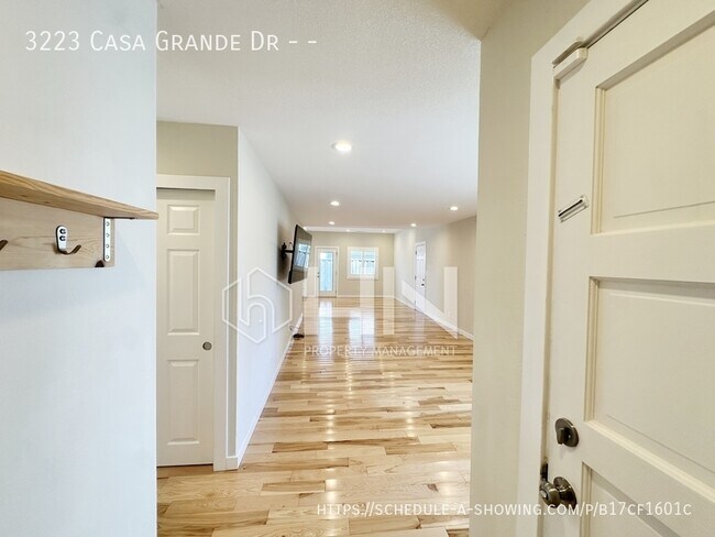 Foto del edificio - 3223 Casa Grande Dr