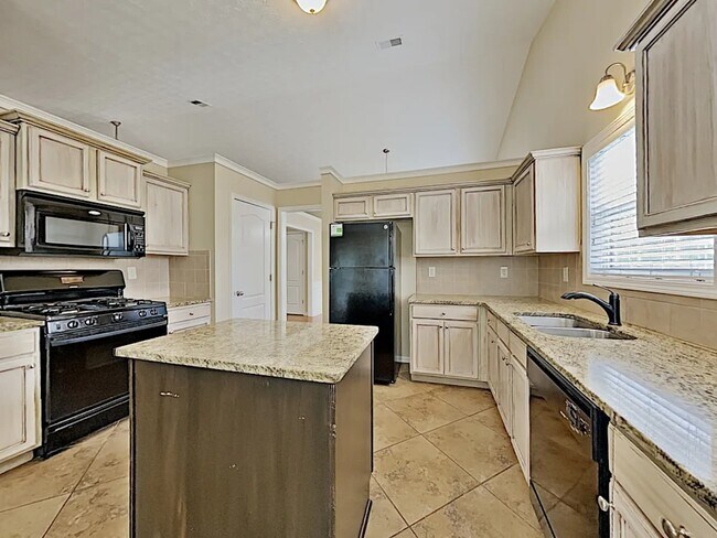 Building Photo - 3185 Millash Run NE