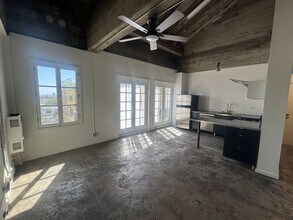 Interior Photo - 790-THE DOVER