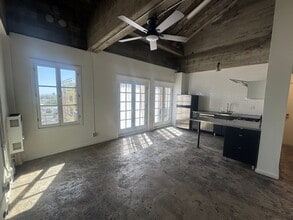 Interior Photo - 790-THE DOVER