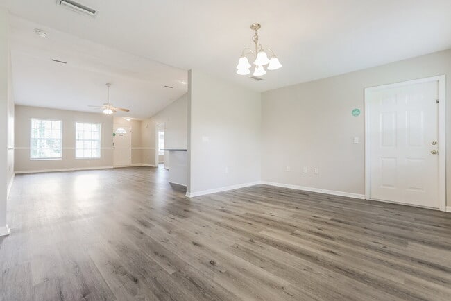 Building Photo - 5905 Humkey St
