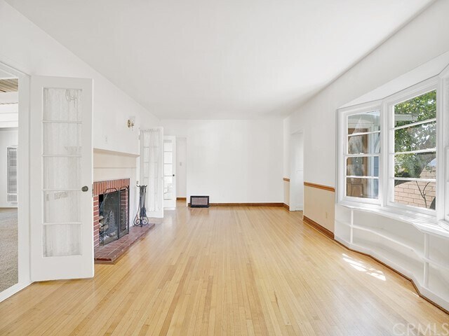 Foto del edificio - 12812 Newport Ave