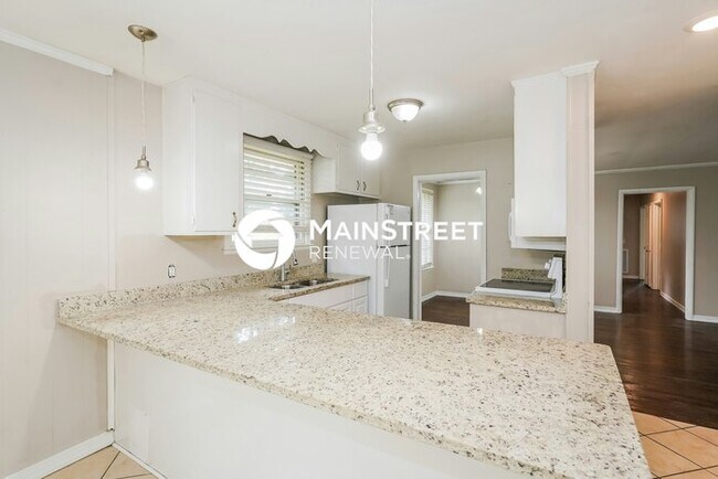 Foto del edificio - 3 Bedroom Pet-Friendly Home in HENDERSONVILLE, TN with Main Street Renewal