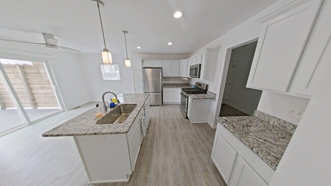 Foto del edificio - "3-Bed Oasis with 2.5 Baths and 1,884 Sq Ft of Comfort in Clinton Township!"