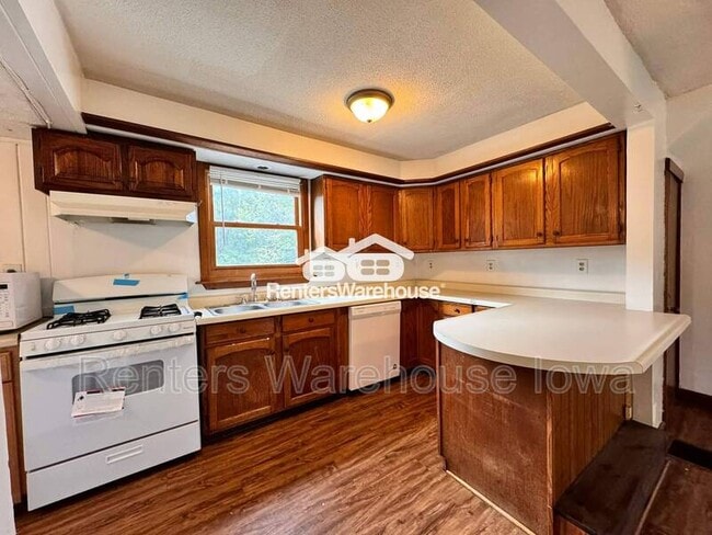 Building Photo - 23568 Maple Ridge