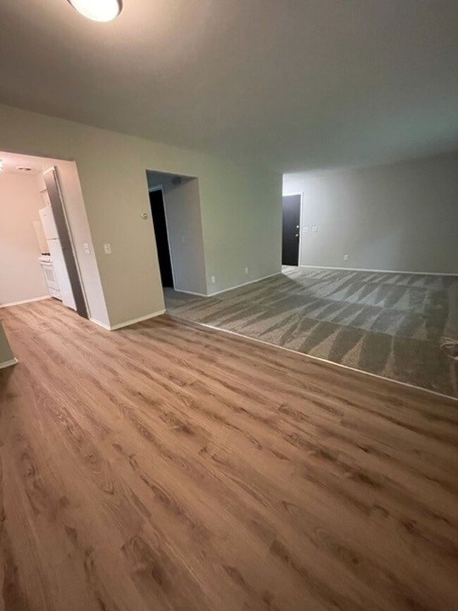 Interior Photo - Kensington Place Apartments