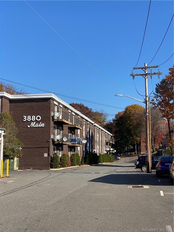 Primary Photo - 3880 Main St
