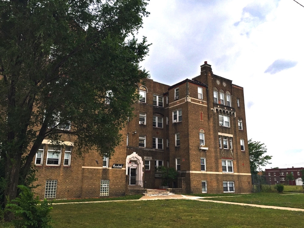 Building Photo - Casaloma Apartments