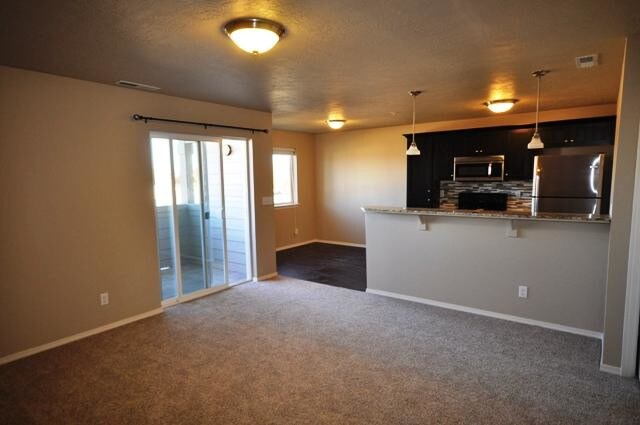 Building Photo - Gorgeous 2 bedroom/2 bathroom for rent!!