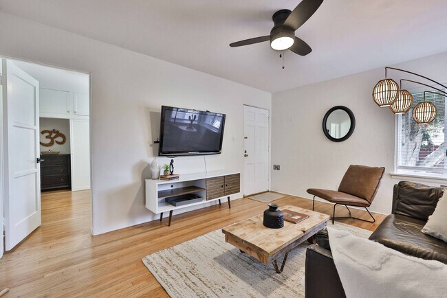 Foto del edificio - 4788 W Mountain View Dr