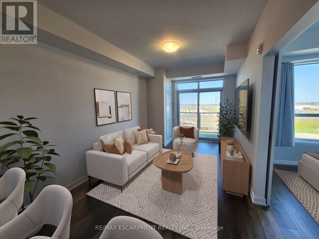 Building Photo - 5055 Greenlane