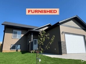 Building Photo - 8324-B-8388 88 Ave
