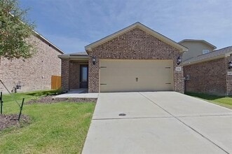 Building Photo - 1204 Dye Blvd