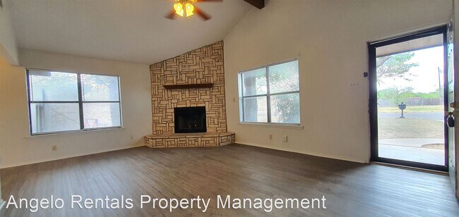 Foto del edificio - 4 br, 2 bath House - 2922 N. Oakes