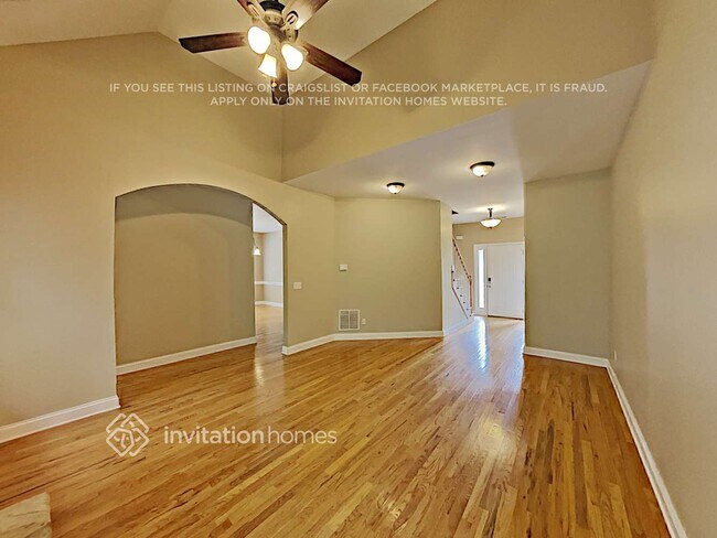 Building Photo - 658 Royal Crest Ct