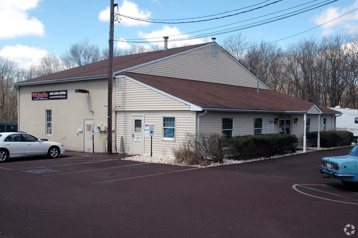 715 N Sumneytown Pike, North Wales, PA 19454 Apartments in North