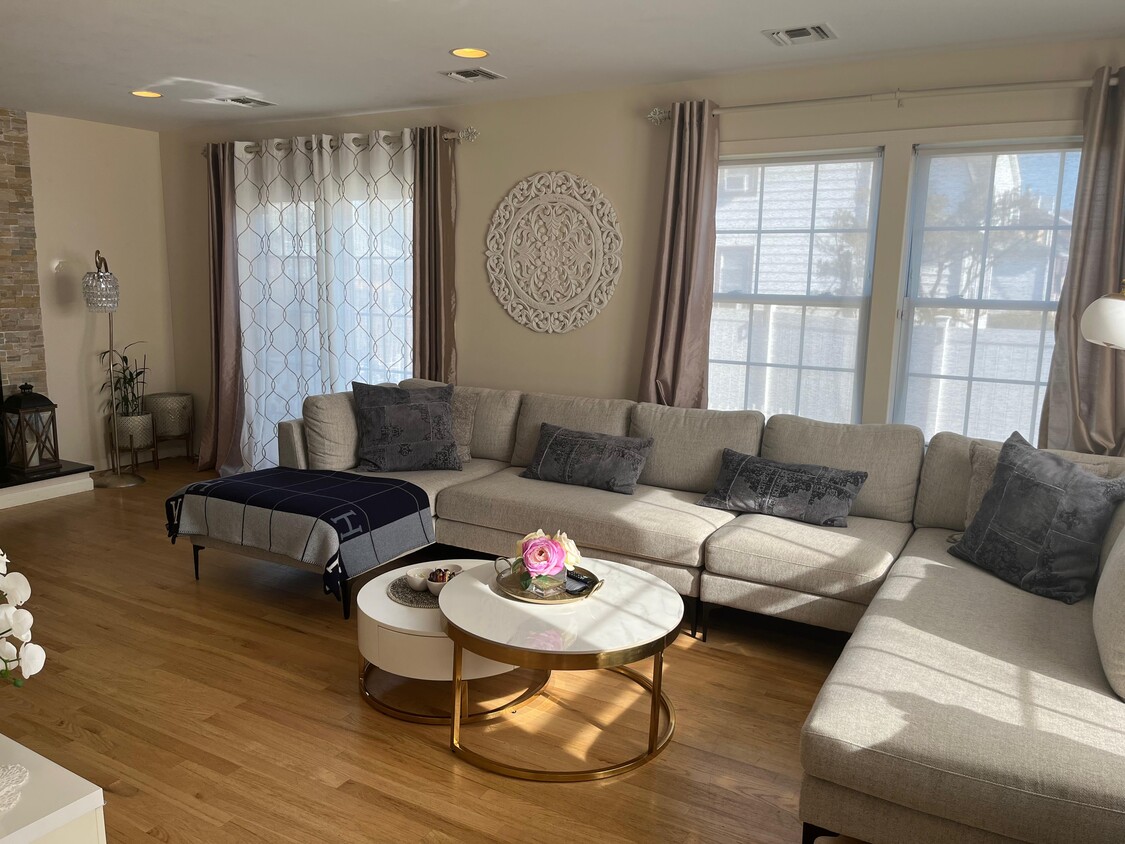 Photo - 1068 Fulton St (Woodmere, NY)