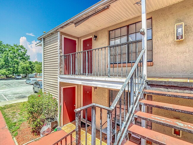 Foto del edificio - 21032 Voyager Blvd