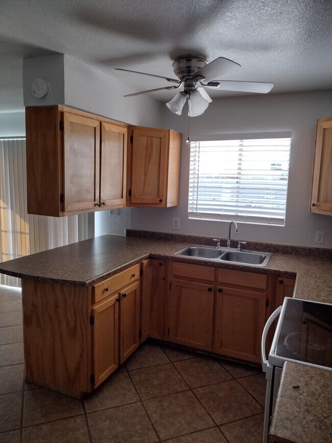 Foto del edificio - Case Grande - 3 bedroom 2 bath brick home ...