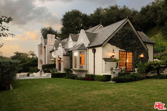 Foto del edificio - 10950 Bellagio Rd