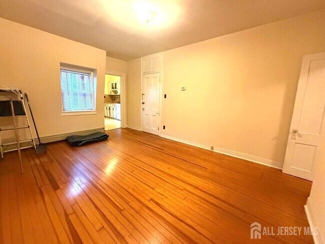 Foto del edificio - 207 Woodbridge Ave