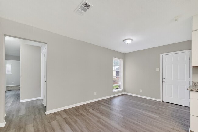 Building Photo - 17106 Sunshine St