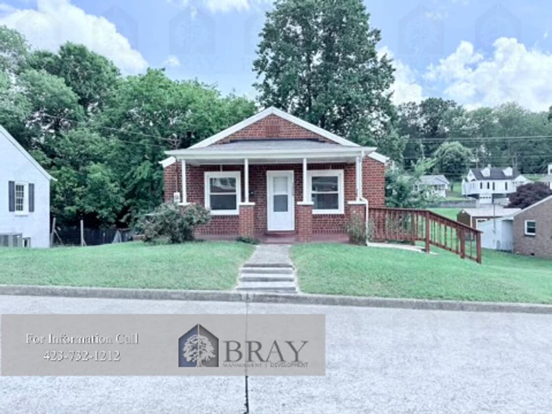 Foto principal - Cozy Brick Home with Huge Garage – Great K...