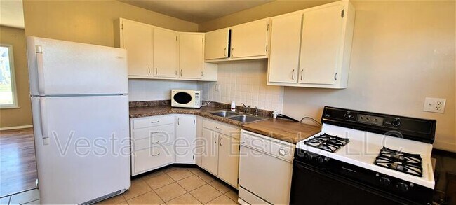 Building Photo - 1222 Mt Vernon Dr