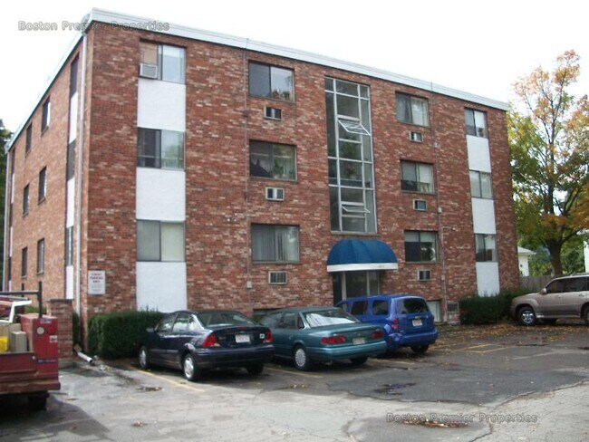 Building Photo - 362 Centre St