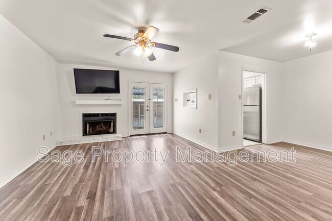Foto del edificio - 6212 Stumberg Ln