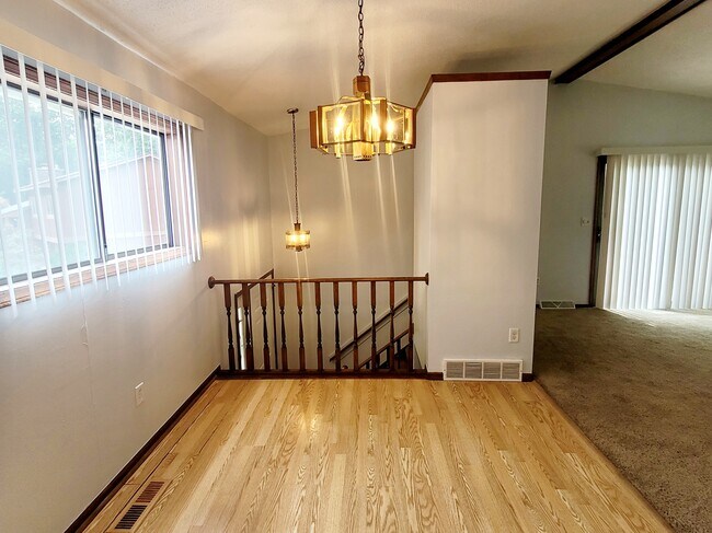 Foto del edificio - 216 Highland View Ct NE